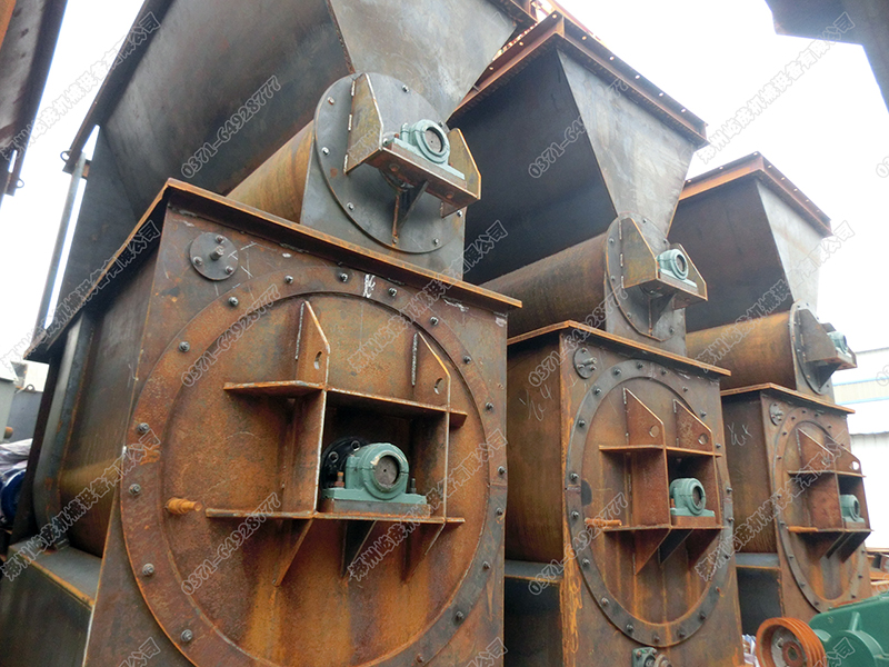 山東熱熔標線涂料設備發(fā)貨現(xiàn)場